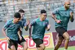 Pemain-Persikabo-1973-menjalani-latihan-jelang-laga-Persebaya-vs-Persikabo-1973.jpg