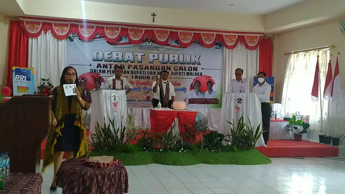 Pilkada Malaka :Debat Didominasi Cabup, Cawabup Jadi Penghias Podium ?