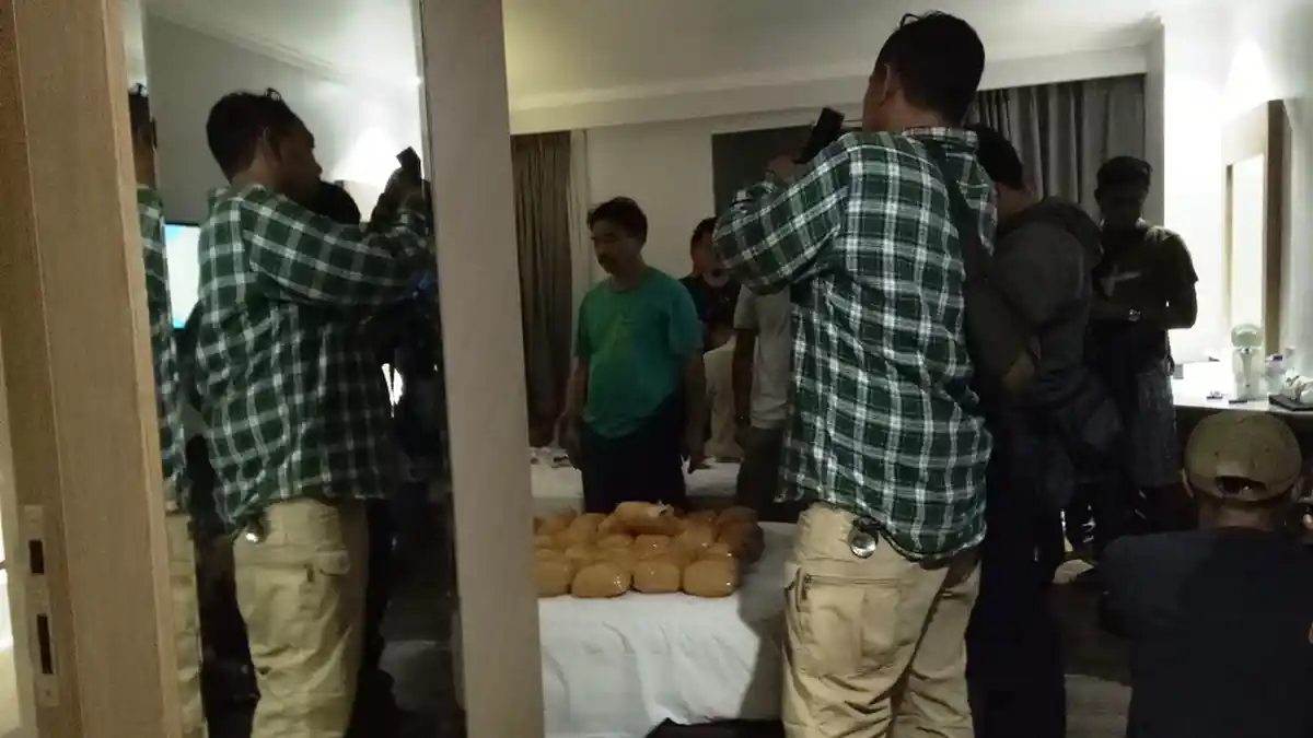 Gerebek Kamar Hotel Orchardz, BNN Bekuk Lima Orang