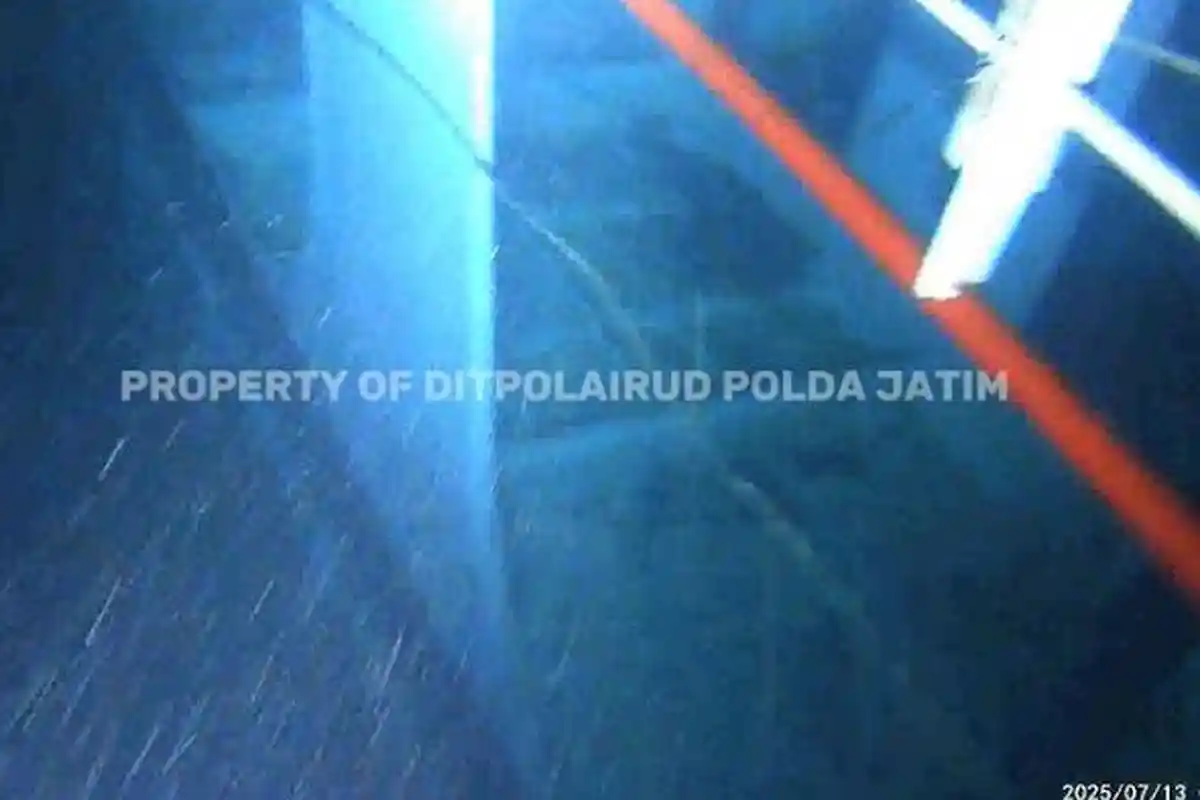 Visual Bangkai Kapal KMP Tunu Pratama Jaya yang Tenggelam di Selat Bali Dirilis