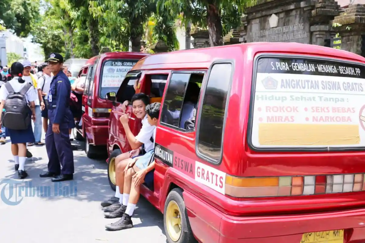 Dianggarkan Rp 3,9 Miliar, Program Angkutan Siswa Gratis di Klungkung Belum Berjalan