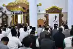 Salat Subuh Berjamaah, Cara Pemkab Sumedang Dekatkan Layanan Publik ke Warga