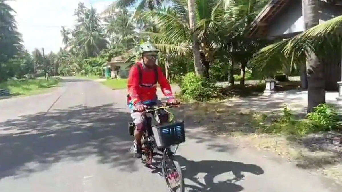 Dari Bekasi ke Kulon Progo, Mudik Ala Edik Nggowes Sepeda 700 KM Sampai Panjatan