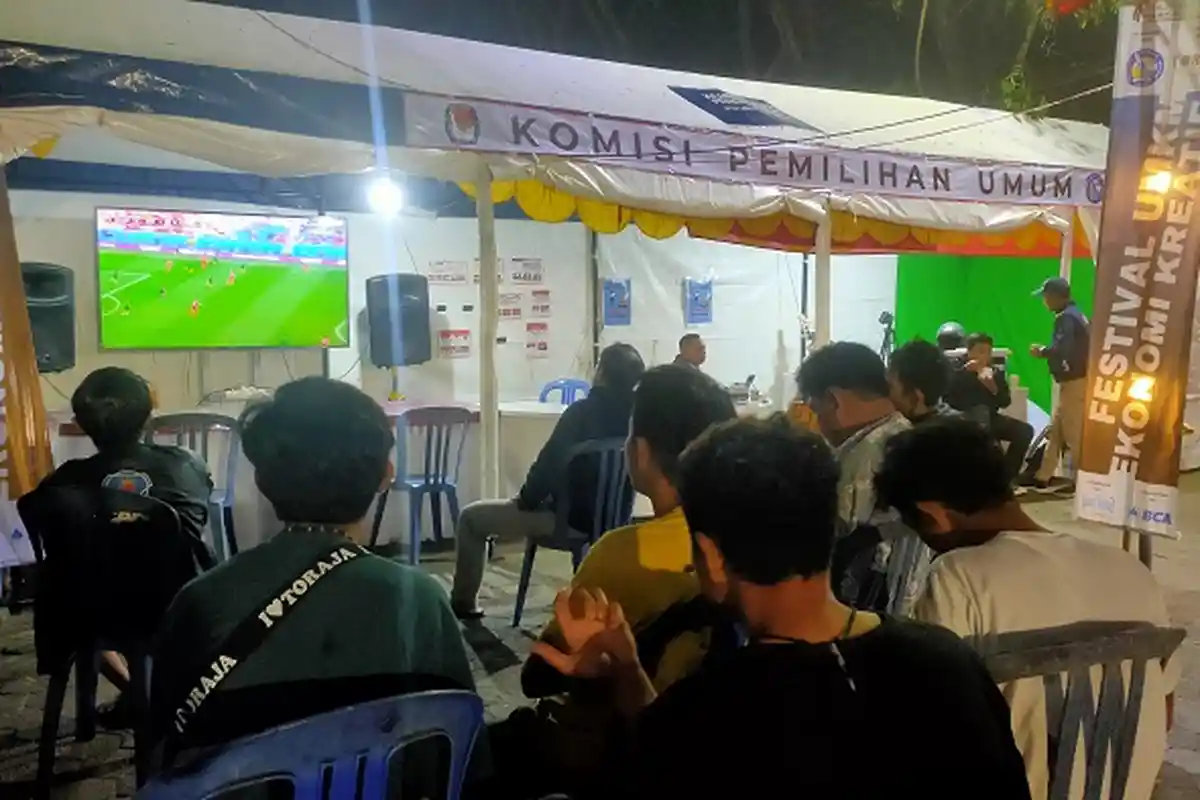 Tenda KPU Tana Toraja di Pasar Seni Makale Dipenuhi Warga, Ada Apa?