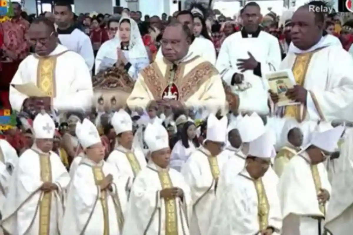 Misa Penahbisan Uskup Timika Dimulai, 37 Uskup Hadir
