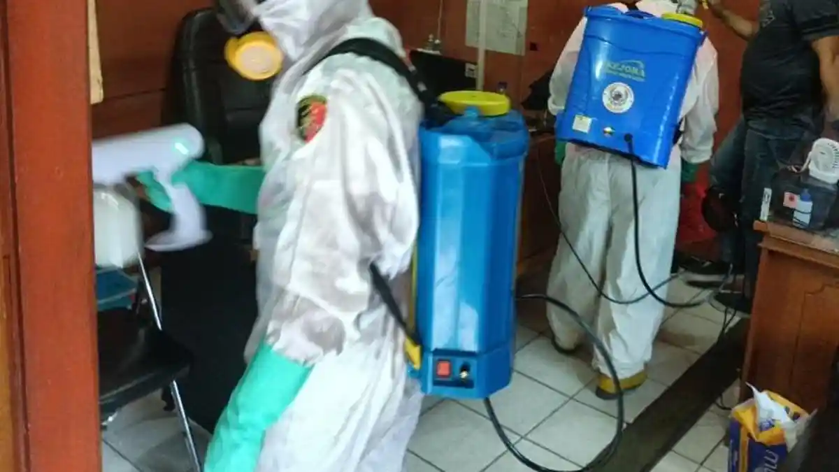 Polsek Samarinda Kota Cegah Covid-19, Penyemprotan Disinfektan Dilakukan Berkala
