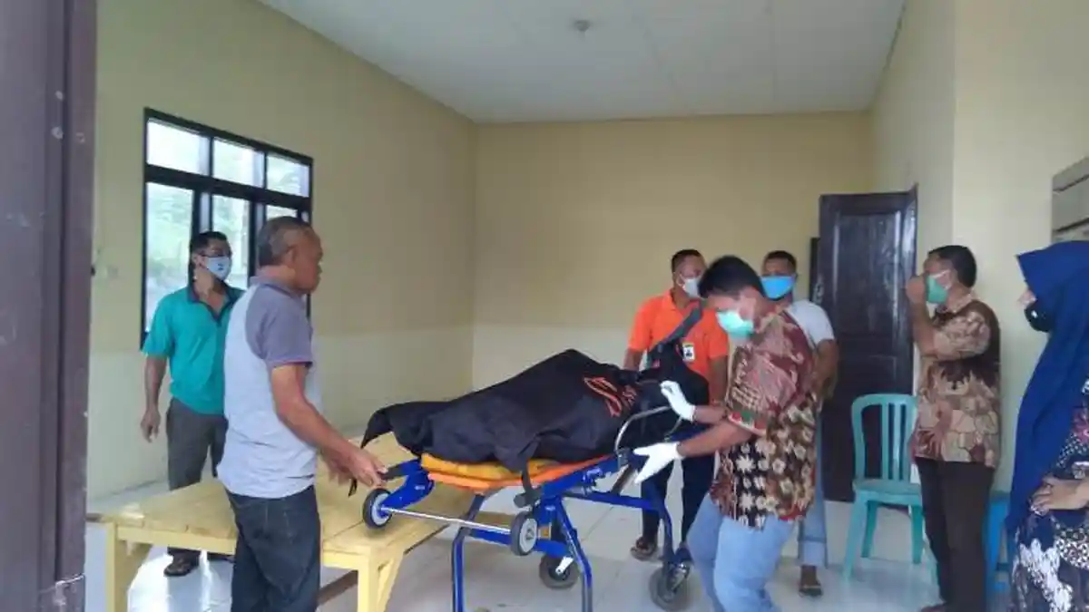 BREAKINGNEWS, Dua Orang Tenggelam di Pantai Tikus