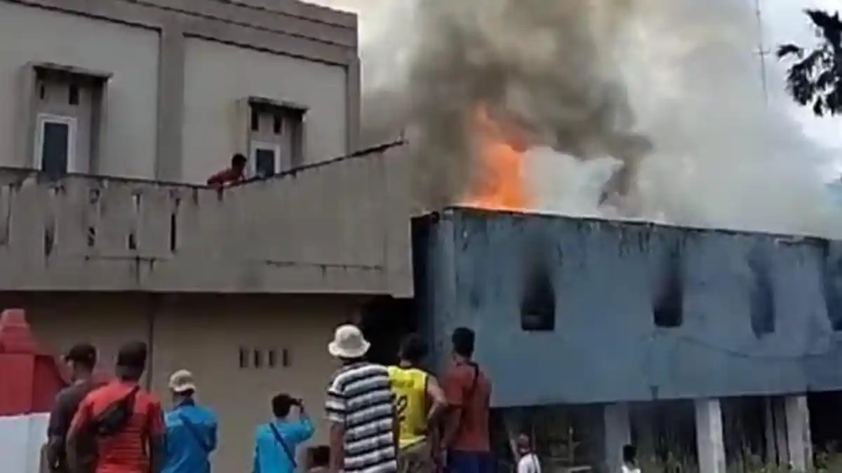30 Rumah Terbakar Selama 2025 di Kabupaten OKI,  Nomor Telepon Darurat Damkar OKI 0811-7832-100