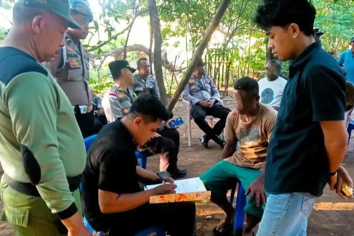 Curhat Penyuling Arak di Flores Timur : Saya Hidupi Tujuh Orang dari Arak