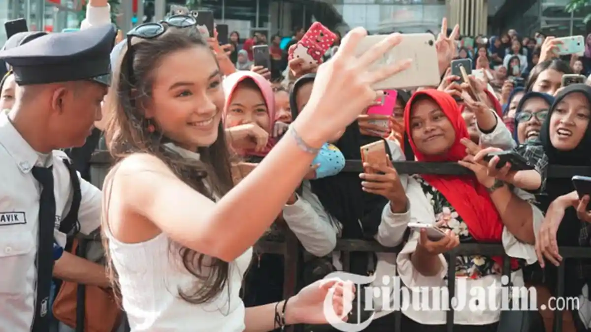 Begini Cara Caitlin Halderman agar Bisa Nangis 5 Jam Dalam Adegan Film Surat Cinta Untuk Starla