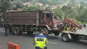20260318_evakuasi-truk-sapi.jpg