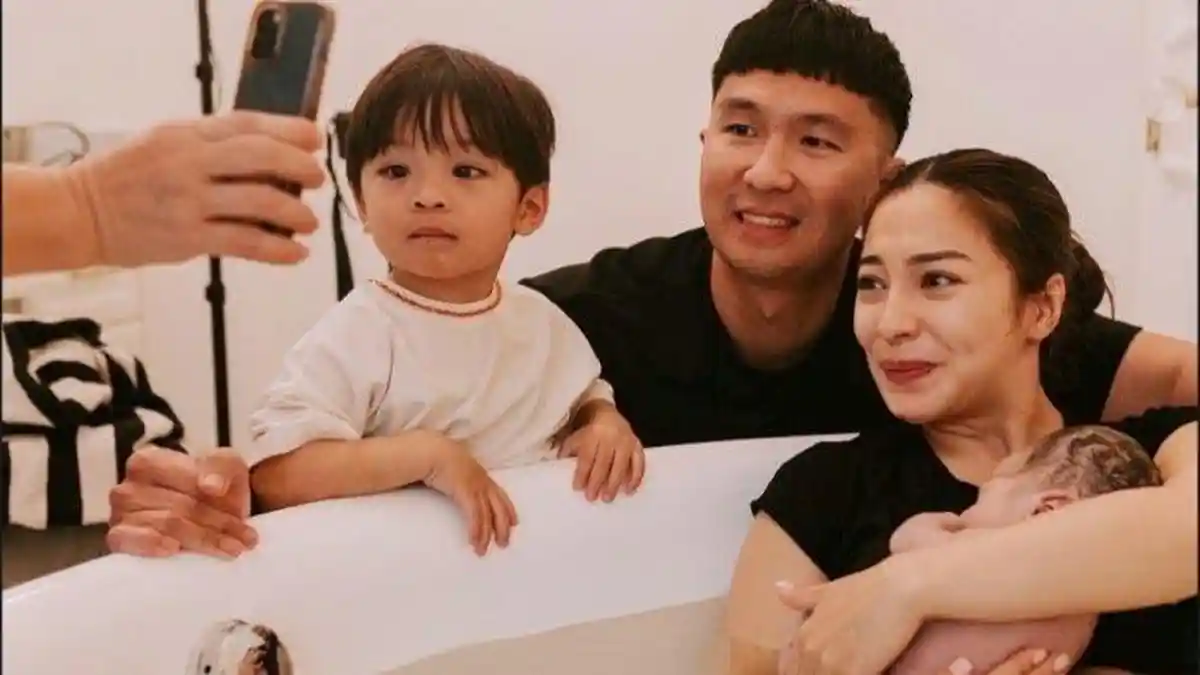 Selamat, Nikita Willy Melahirkan Anak Ke-2 dengan Persalinan di Dalam Air