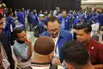 ketua-dpd-demokrat-sulsel-nimatullah-berbincang-dengan-wartawan-di-kongres-v-partai-demokrat.jpg