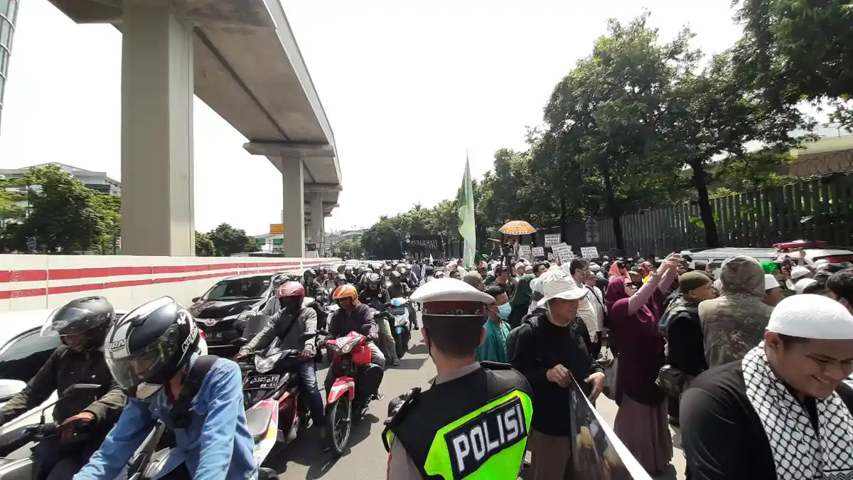 Apakah Semua Pekerja  di Jakarta Boleh Mengurus SIKM? Ini Penjelasan Lengkapnya