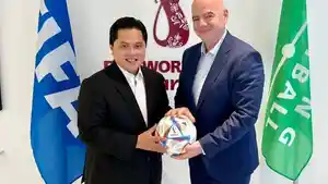 Erick-Thohir-dan-Gianni-Infantino.jpg