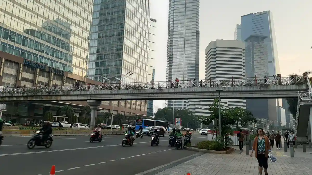 Pemprov DKI Tidak Akan Membuka Atap JPO Selain yang Ada di Sudirman