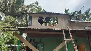 satu-unit-rumah-terbakar-di-jalan-jambak-indah.jpg