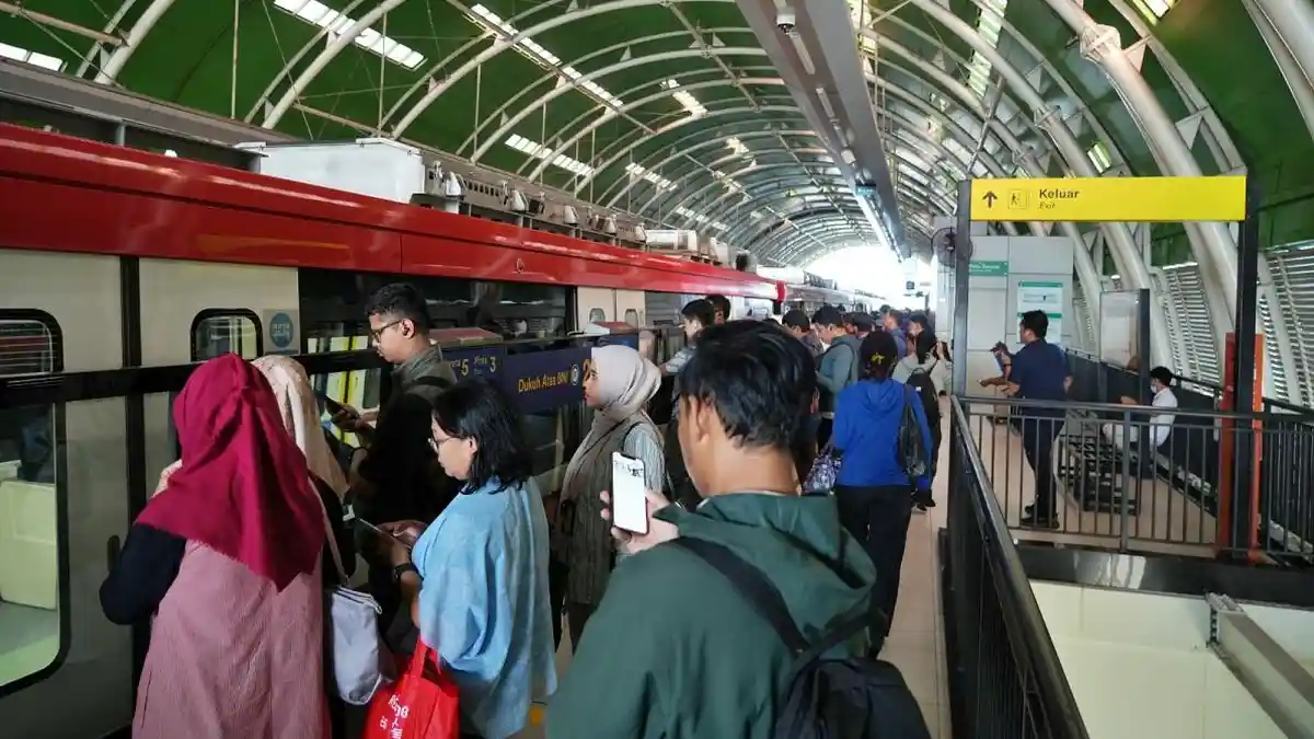 Jumlah Penumpang LRT Jabodebek di Bulan Juli Meningkat 18 Persen ...