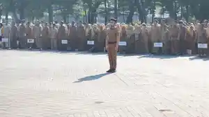 ASN-Pemkot-Serang-saat-apel-pagi-di-Alun-alun-vfgugfhj.jpg