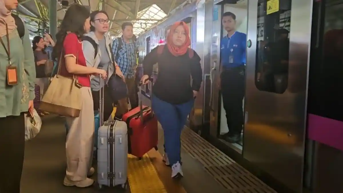 Meski Bertepatan dengan Peringatan Hari Buruh, Jumlah Penumpang KA Tembus 64.305 Orang Hari Ini