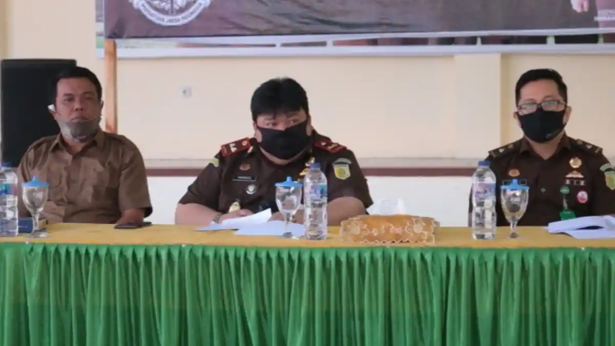 Peringati Hari PJI Ke-27, Kejari Tomohon Gelar Penerangan Hukum