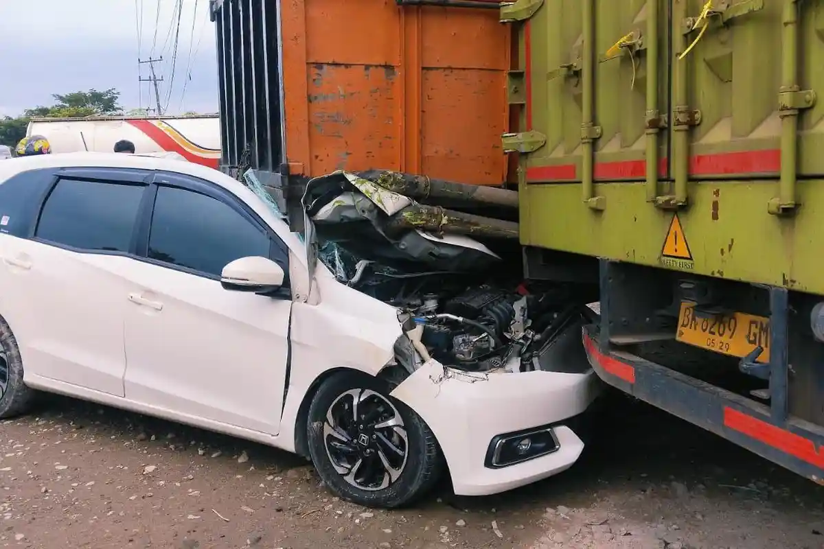 POPULER PADANG : Kecelakaan di Jalan Bypass Padang,  dan IKA FP Unand Mubes Cari Pengganti Mahyeldi