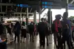 suasan-penumpang-di-terminal-1-bandara-soekarno-hatta-pada-h-7-lebaran.jpg