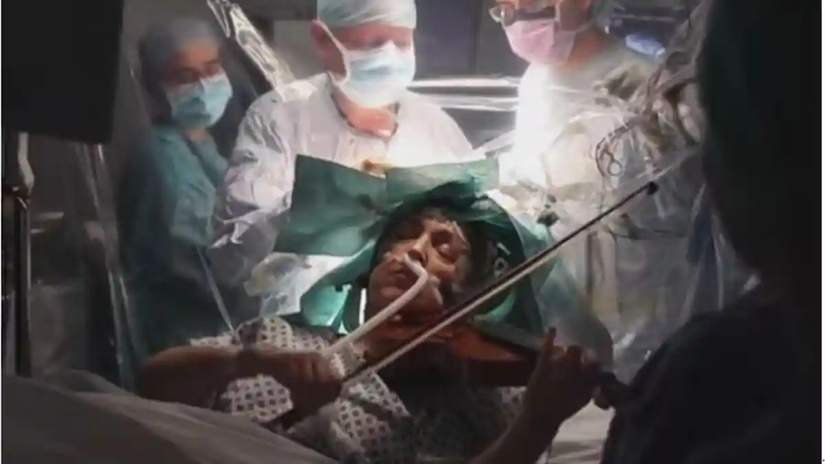 Cerita di Balik Video Pasien Main Biola Sambil Jalani Operasi Tumor di Otak, Simak Videonya