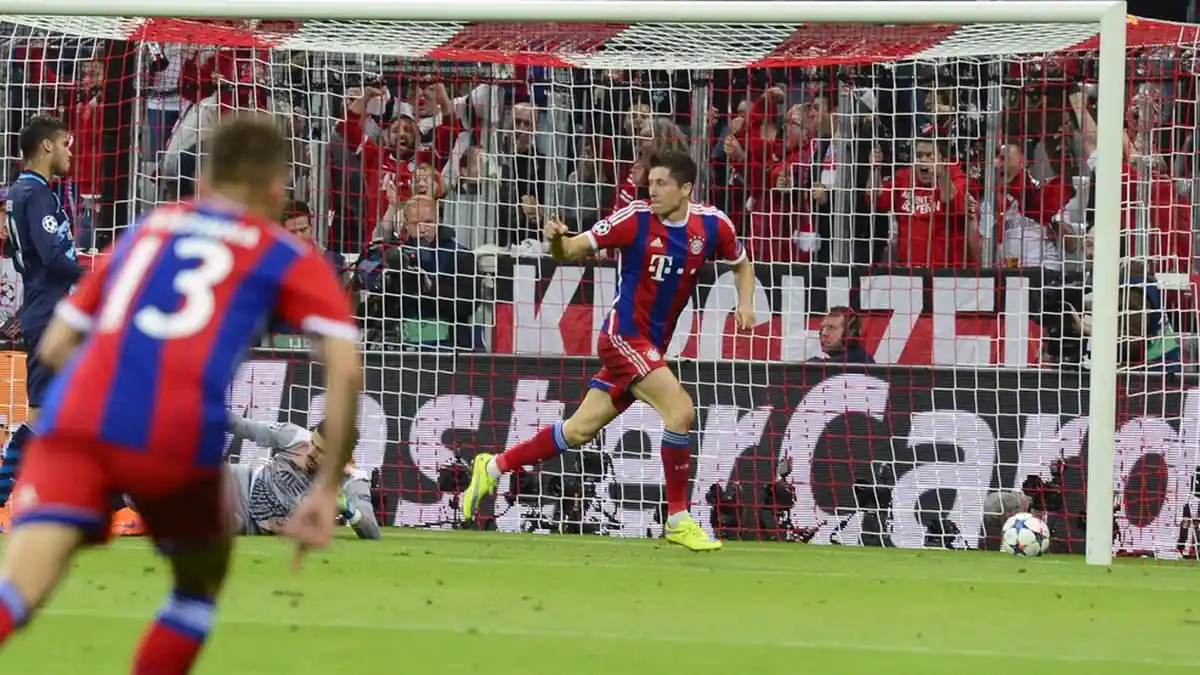 Video Bayern Muenchen Banjiri Gawang Porto dengan Gol