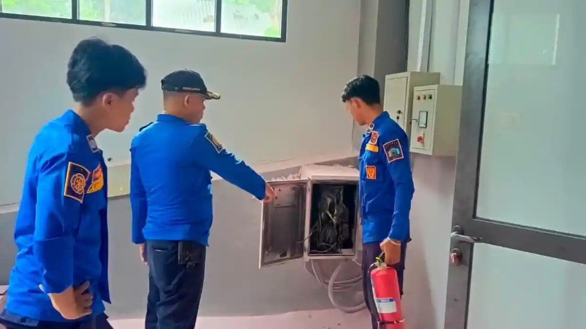 Gardu Listrik Meledak, Gedung Baru BPKAD Lampung Selatan Nyaris Terbakar
