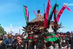 Prosesi-arak-arakan-Pahargyan-Adat-Longkangan-ke-177.jpg