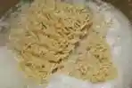 Mie Instan Digemari Masyarakat