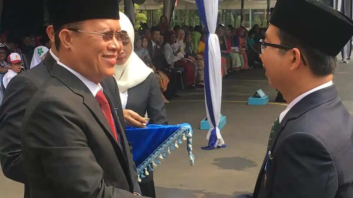 Upacara Peringatan Hari Guru 2018: Meningkatkan Profesionalisme Guru Menuju Pendidikan Abad ke-21