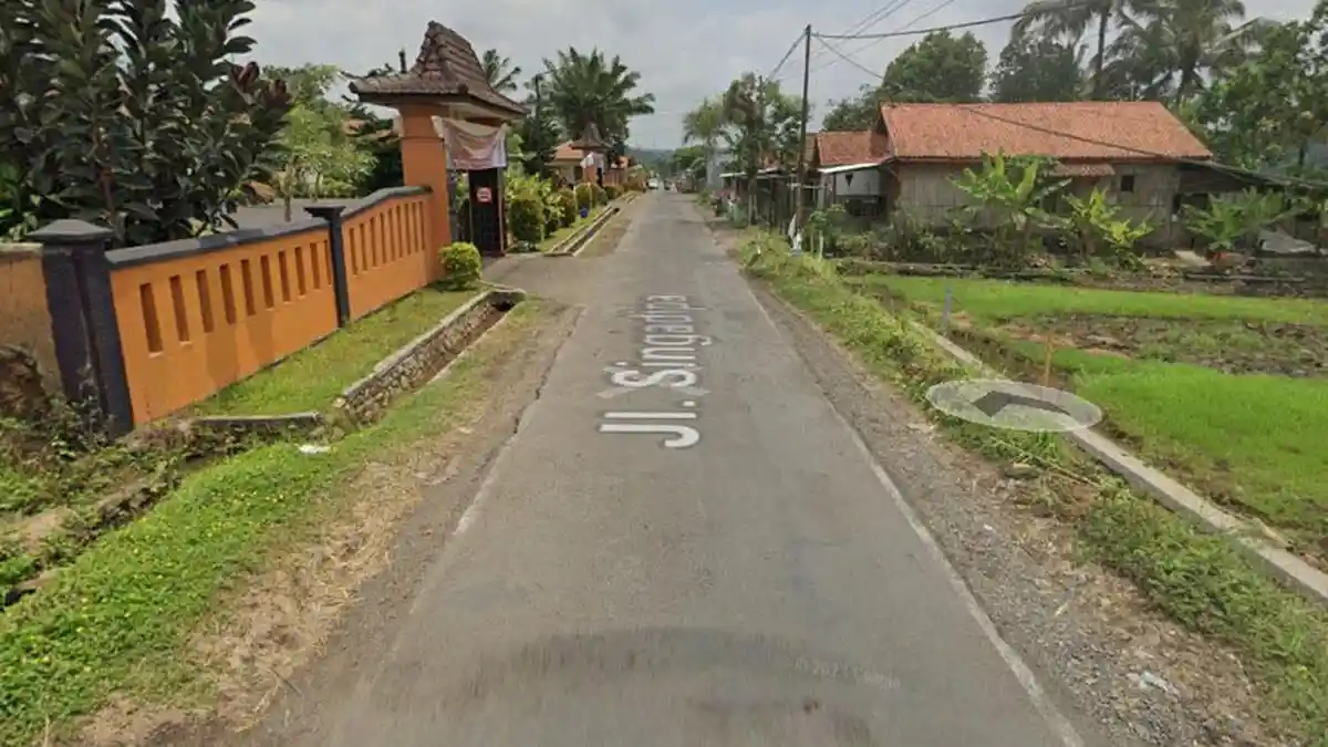 Warga Cilongok Laporkan Jalan Panembangan 'Kaya Kali Sat', DPU Banyumas Ajukan Bantuan Pusat