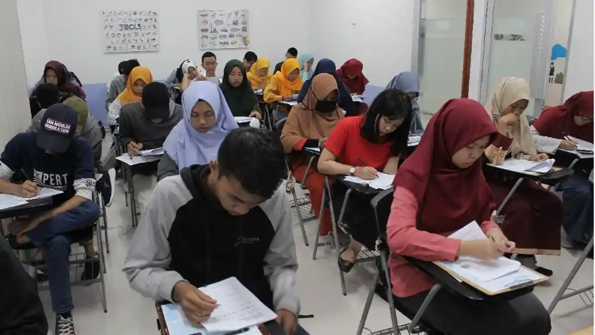 100 Siswa Mengikuti Try Out SBMPTN dan Talkshow Interaktif ELTI Palembang