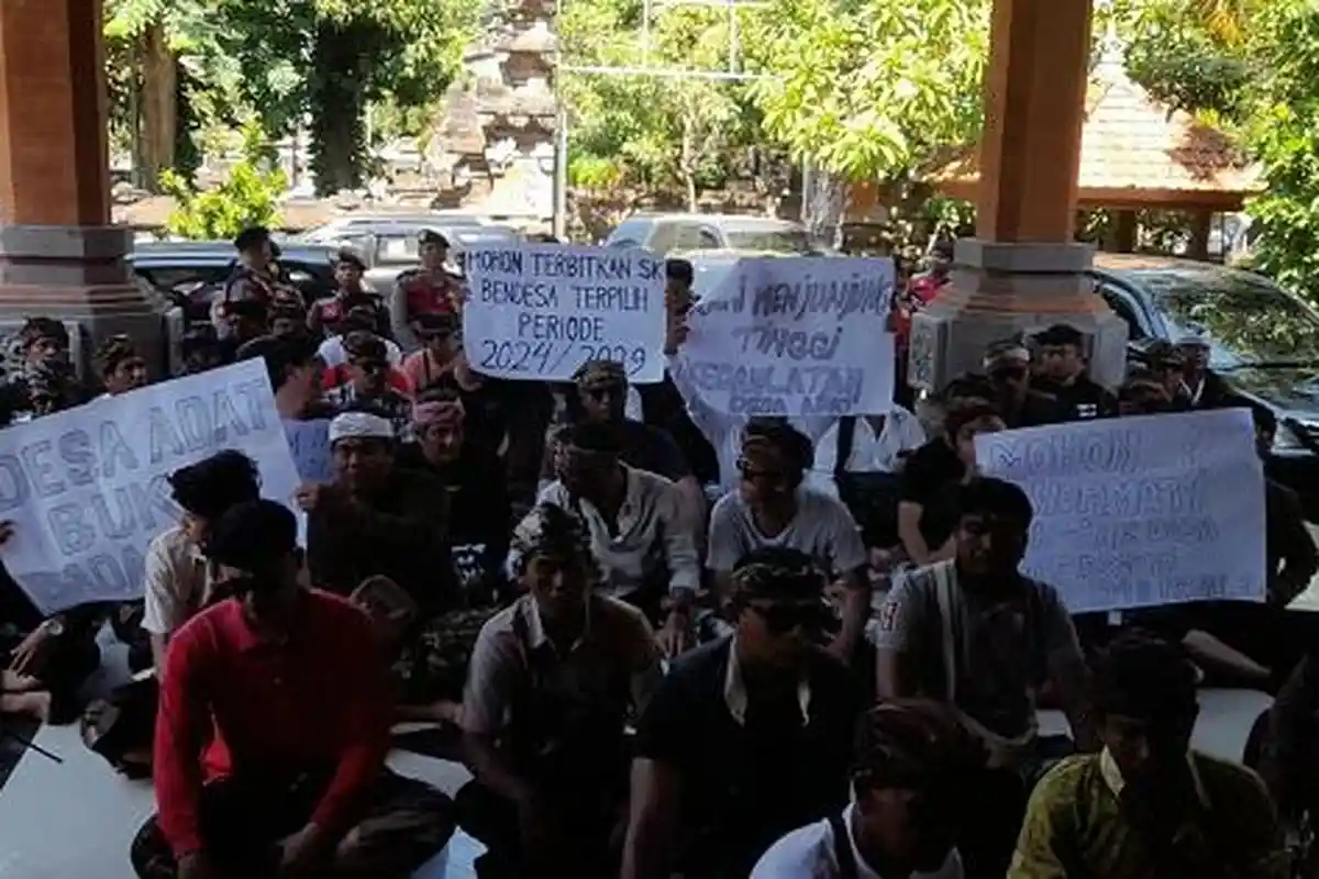 WARGA Serangan Datangi Kantor MDA Provinsi Bali, Tanyakan SK Perpanjangan Prajuru Lama!