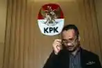 Abraham Samad Jawab Pertanyaan KPK