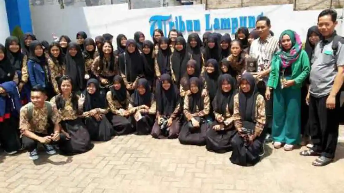Punya Ekstrakurikuler Baru, SMAN 1 Purbolinggo Belajar Jurnalistik ke Tribun