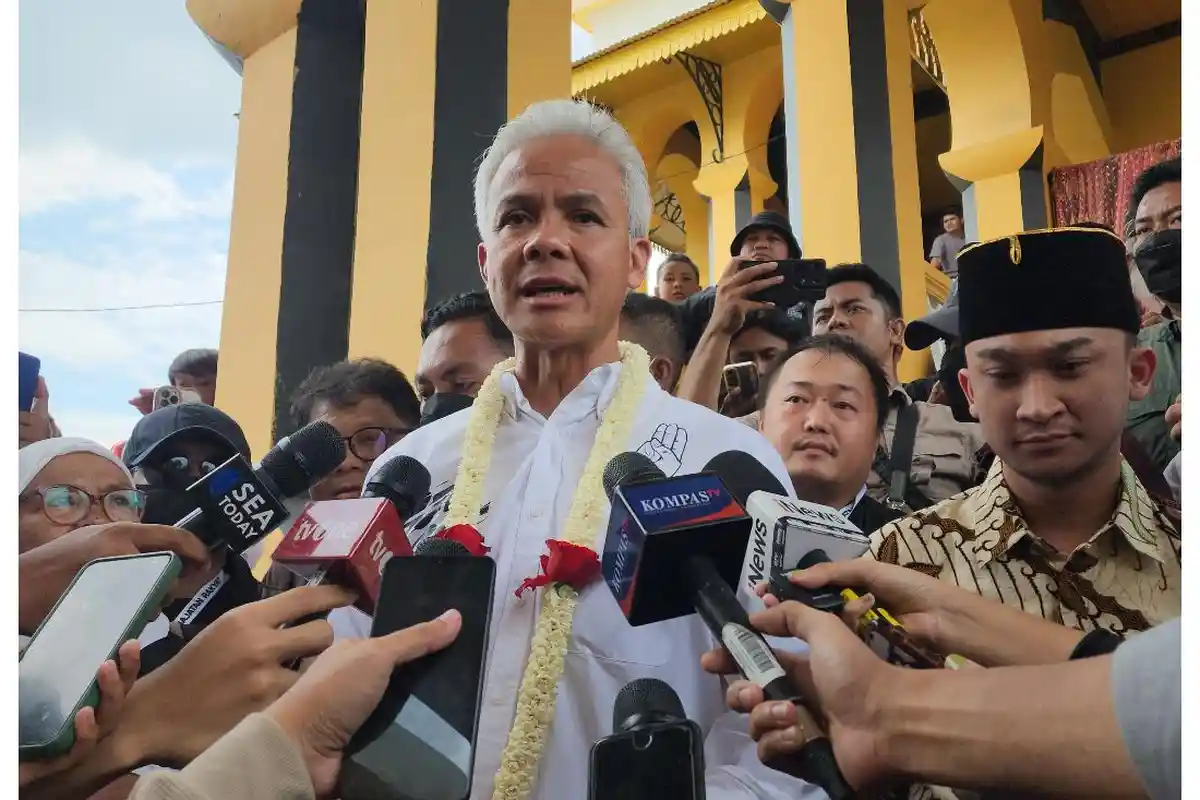 Jokowi Temui Sultan HB X, Ganjar: Tidak Apa-apa, Kebetulan Saya yang Pertama Diterima Ngarsa Dalem