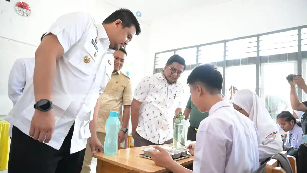 Gubernur Sumut Minta Semua Pihak Perkuat Kolaborasi, Kejar Target 200 Dapur MBG Akhir Tahun 2025