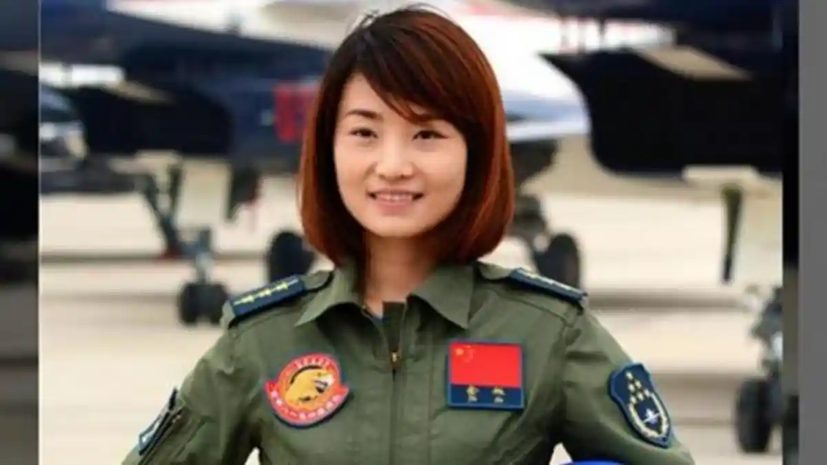 Tragis, Pilot Cantik Ini Tersambar Sayap Pesawat saat Latihan Akrobatik, Ia pun Tewas di Udara