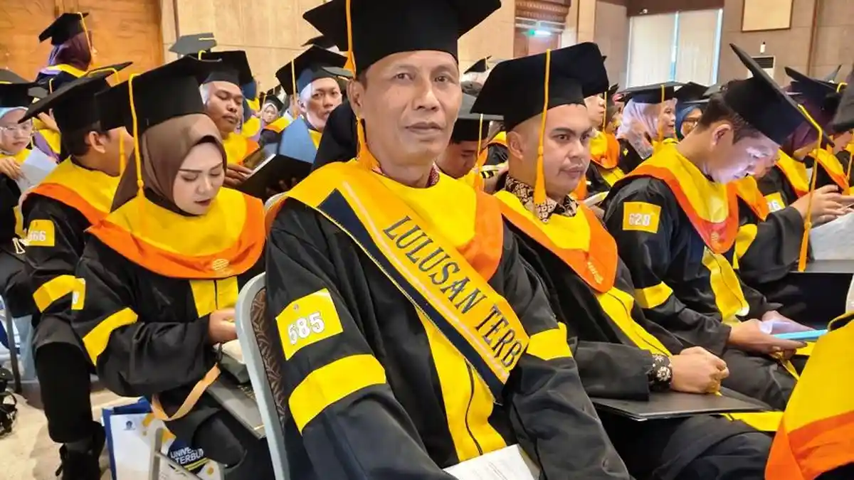Cerita Iptu Iknatius Sutarno, Polisi Asal Blora Jadi Lulusan Terbaik Wisuda UT Semarang