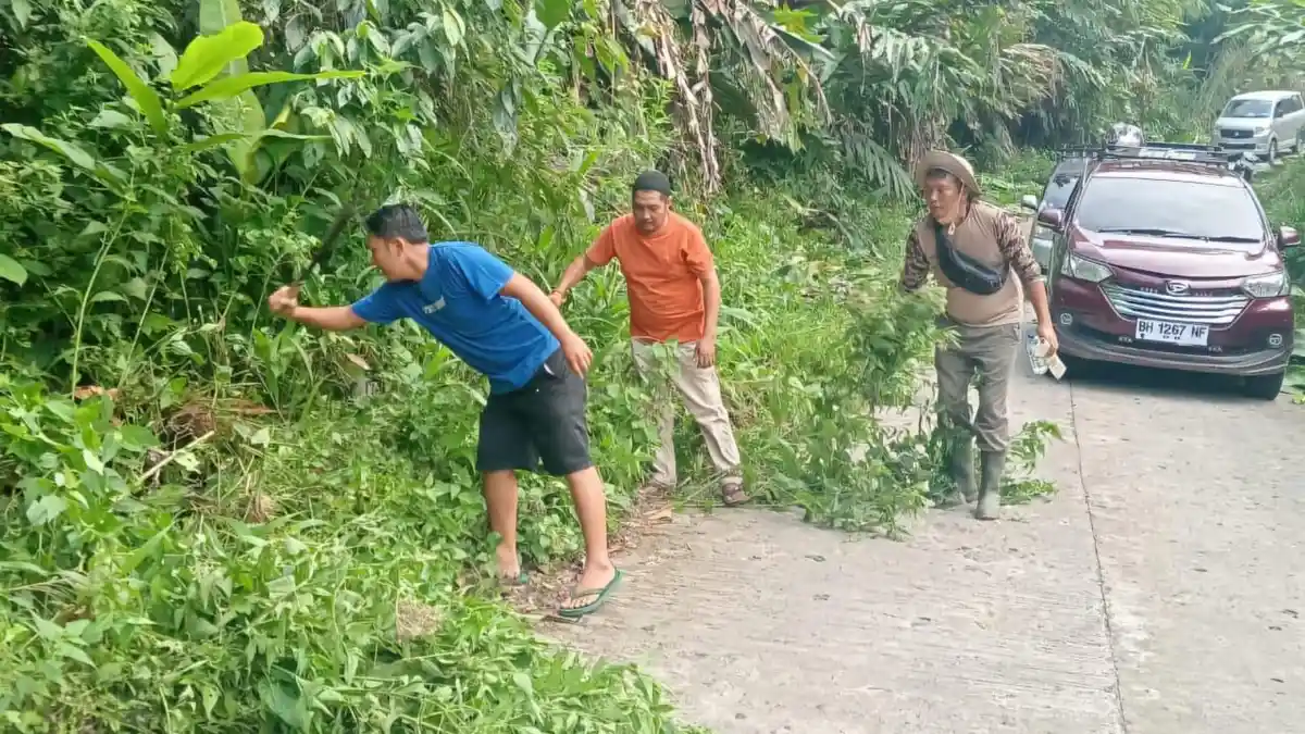 Jalan Provinsi Menyempit di Batang Asai, DPRD Desak PUPR Jambi Tebas Bayang