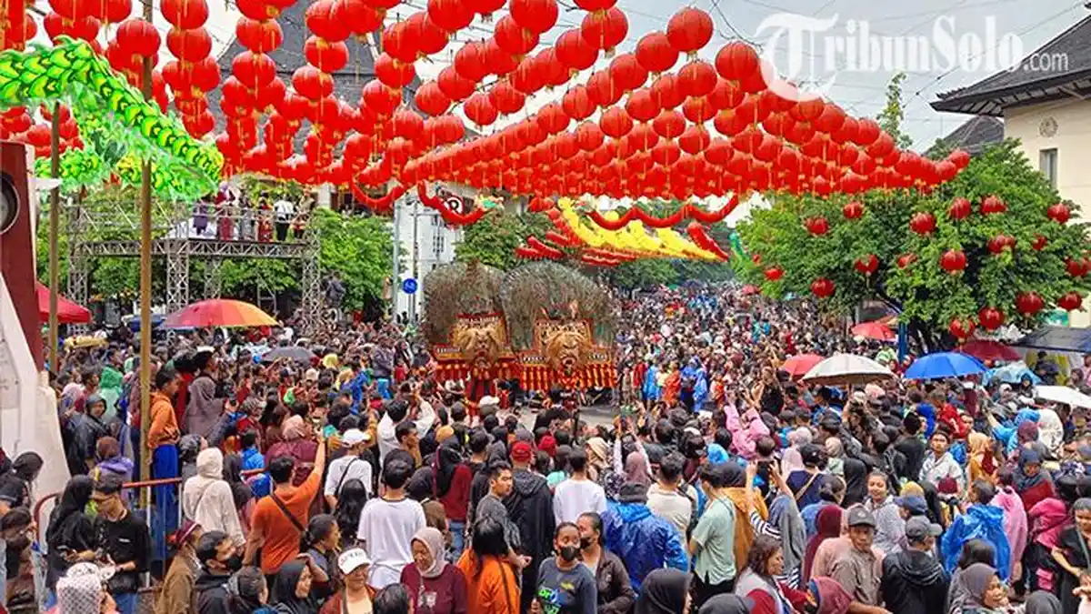 Sandiaga Berharap Grebeg Sudiro Solo Bisa Jadi Event Internasional