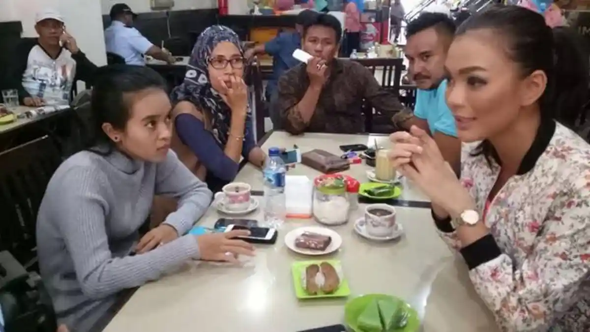 Puteri Indonesia 2016 Ini Ngaku Ada yang Pegang-Pegang Tubuhnya