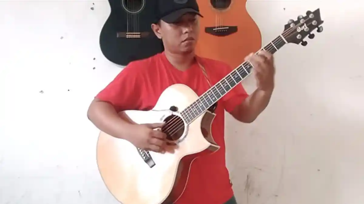 Videonya sampai Dipuji Gitaris Avenged Sevenfold, Alip Ba Ta Malu Disebut 'Dewa Gitar Indonesia'