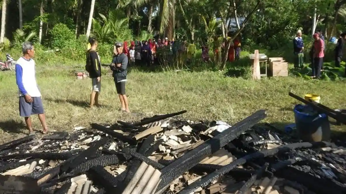 BREAKING NEWS : Kebakaran di Dusun 2 Desa Ringin Agung Lalan Muba, 1 Warga Tewas