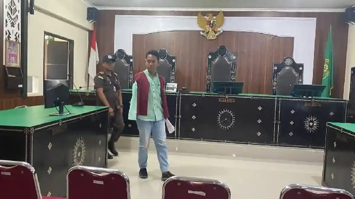 Ingat Agus Buntung di Lombok? Di Sidang Pelecehan Muntah dan Histeris Minta Dibebaskan