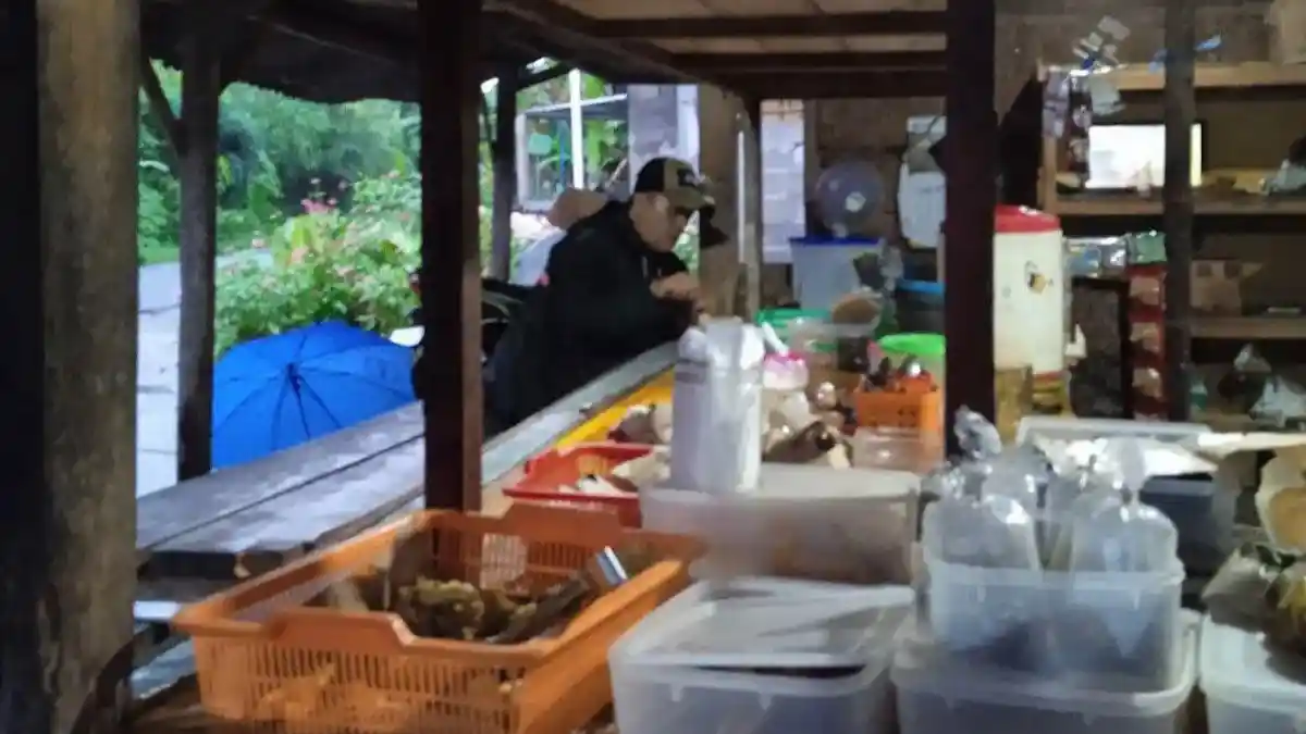 Angkringan Mak Nyak Bantul Tempat Singgah Pesepeda dan Pemburu Kuliner Malam