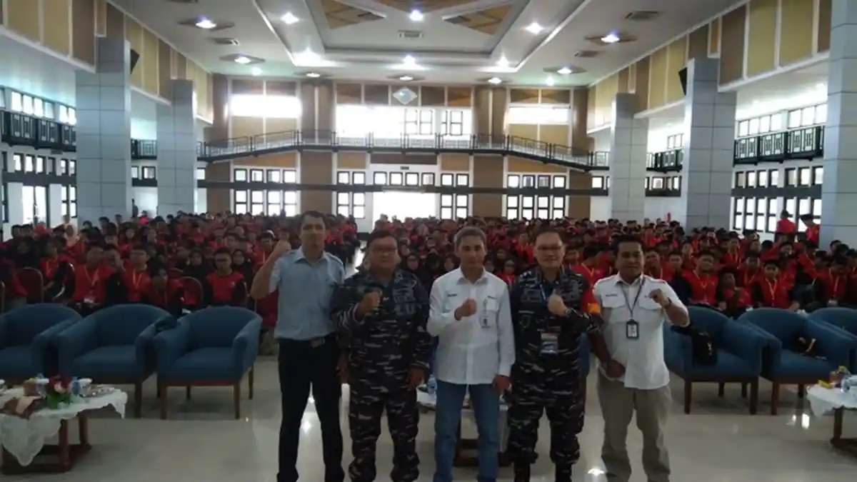 700 Siswa Bintal Juang Remaja Bahari Kunjungi PT Timah